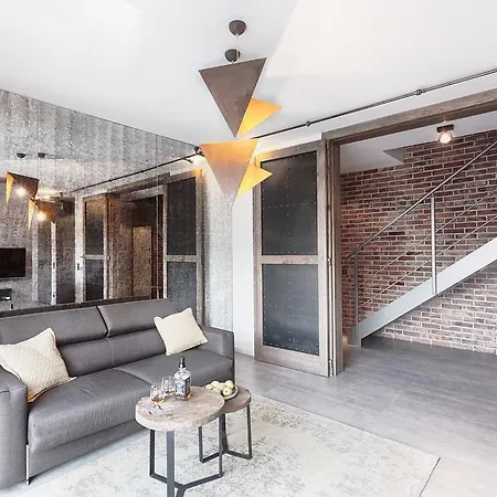 Qbik Loft Aparts Apartmán